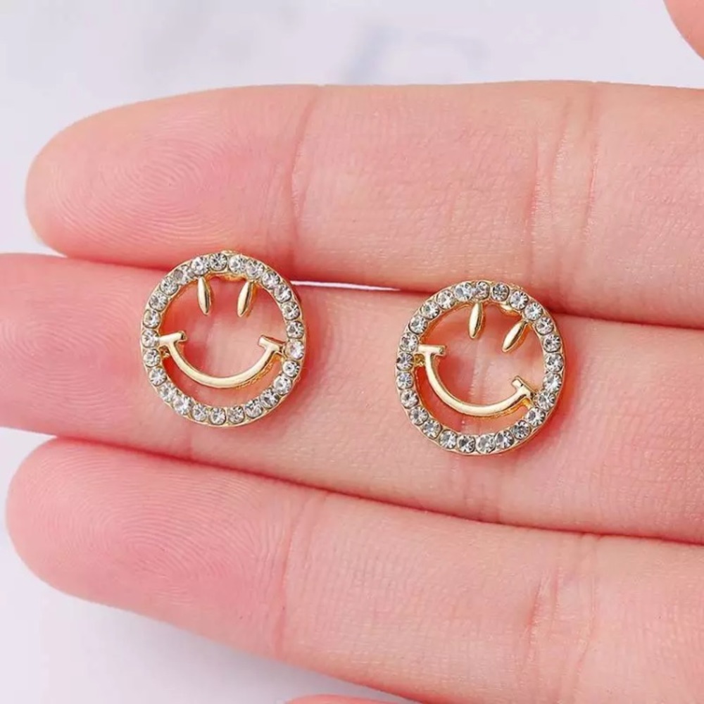 18k Gold Smiley Face Cubic Zirconia Earrings - Picture 1 of 3